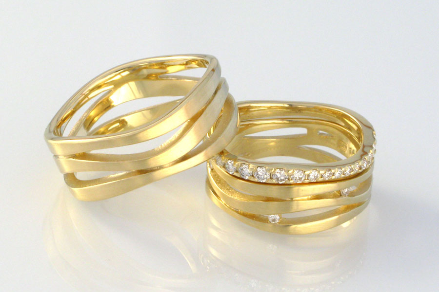 18k gold wave rings with diamonds